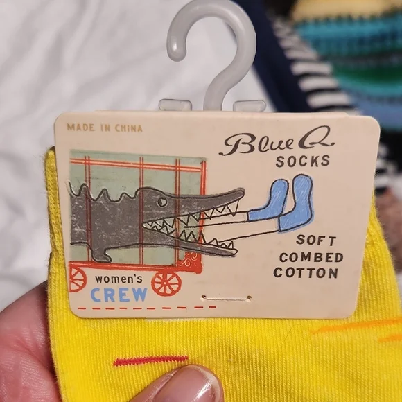 Blue Q Men's Bold Yellow Crew Socks - Picture 3 of 3